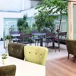 Mistral Hotel 3*