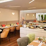 Hotel Mistral 3*